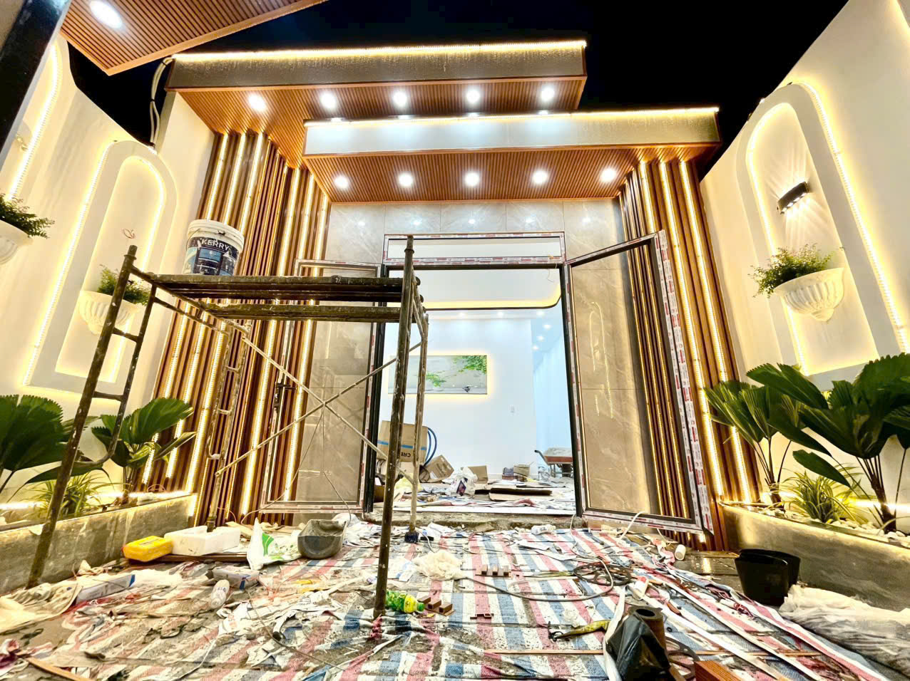 Bán nhà đẹp sân vườn Huỳnh Tấn Phát, Nhà Bè, Dt 5 x20m. Giá 4,38 tỷ