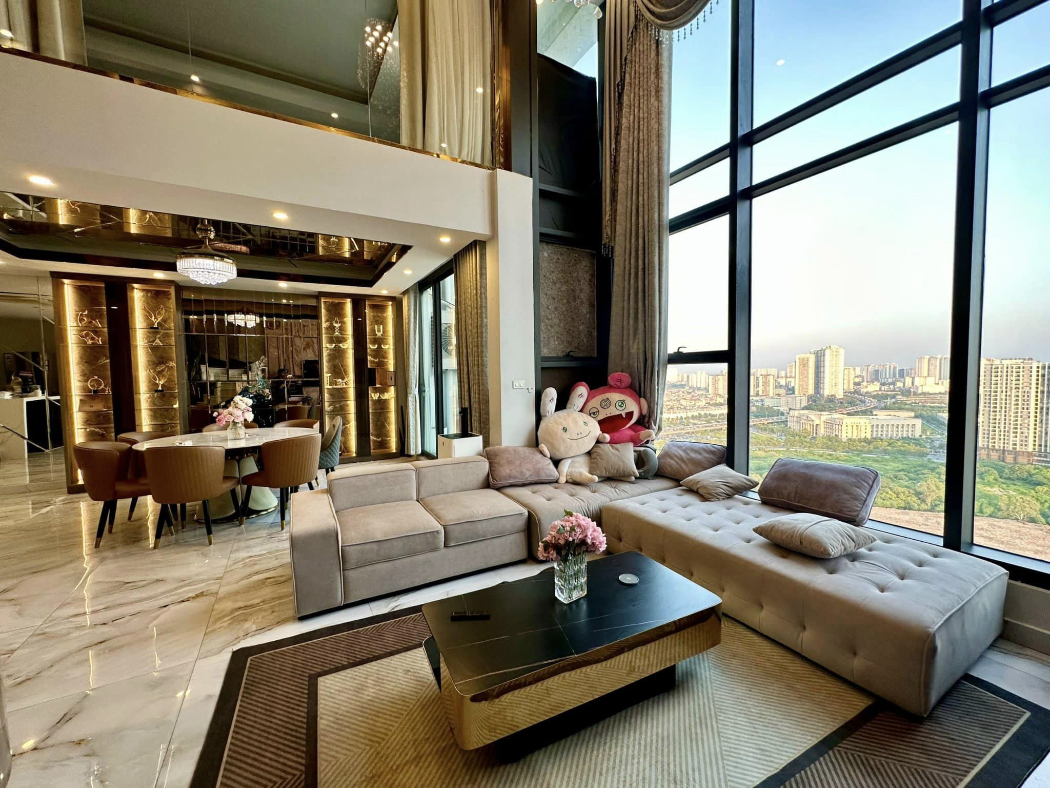 Biệt thự trên không penthouse 360m2 Vinhomes Metropolis T44 - 45 view toàn cảnh Hồ Tây