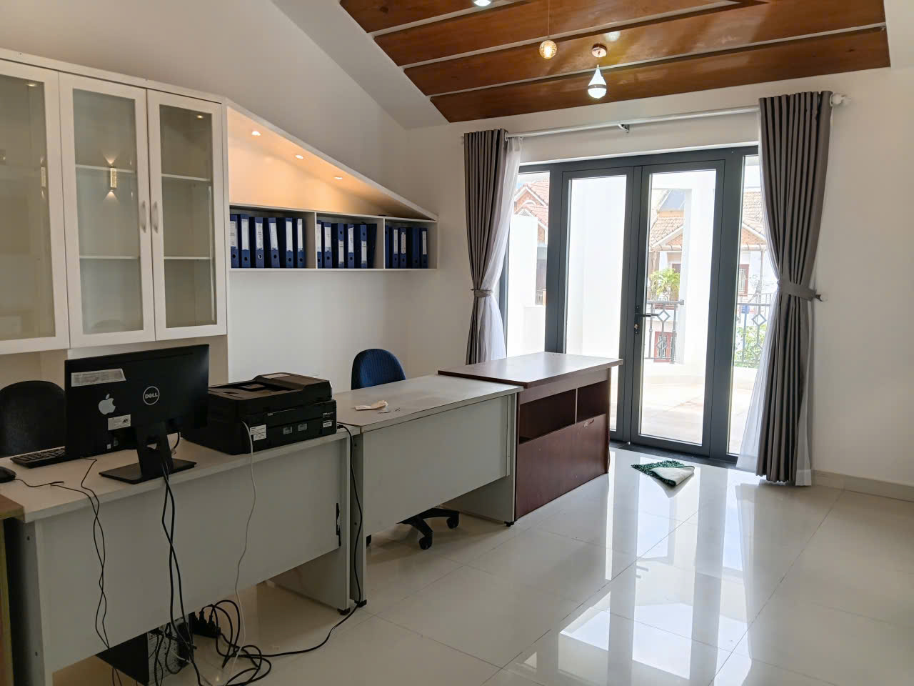 Bán nhà biệt thự khu nam long, Trần Trọng Cung, Q7, 3 lầu, giá tốt