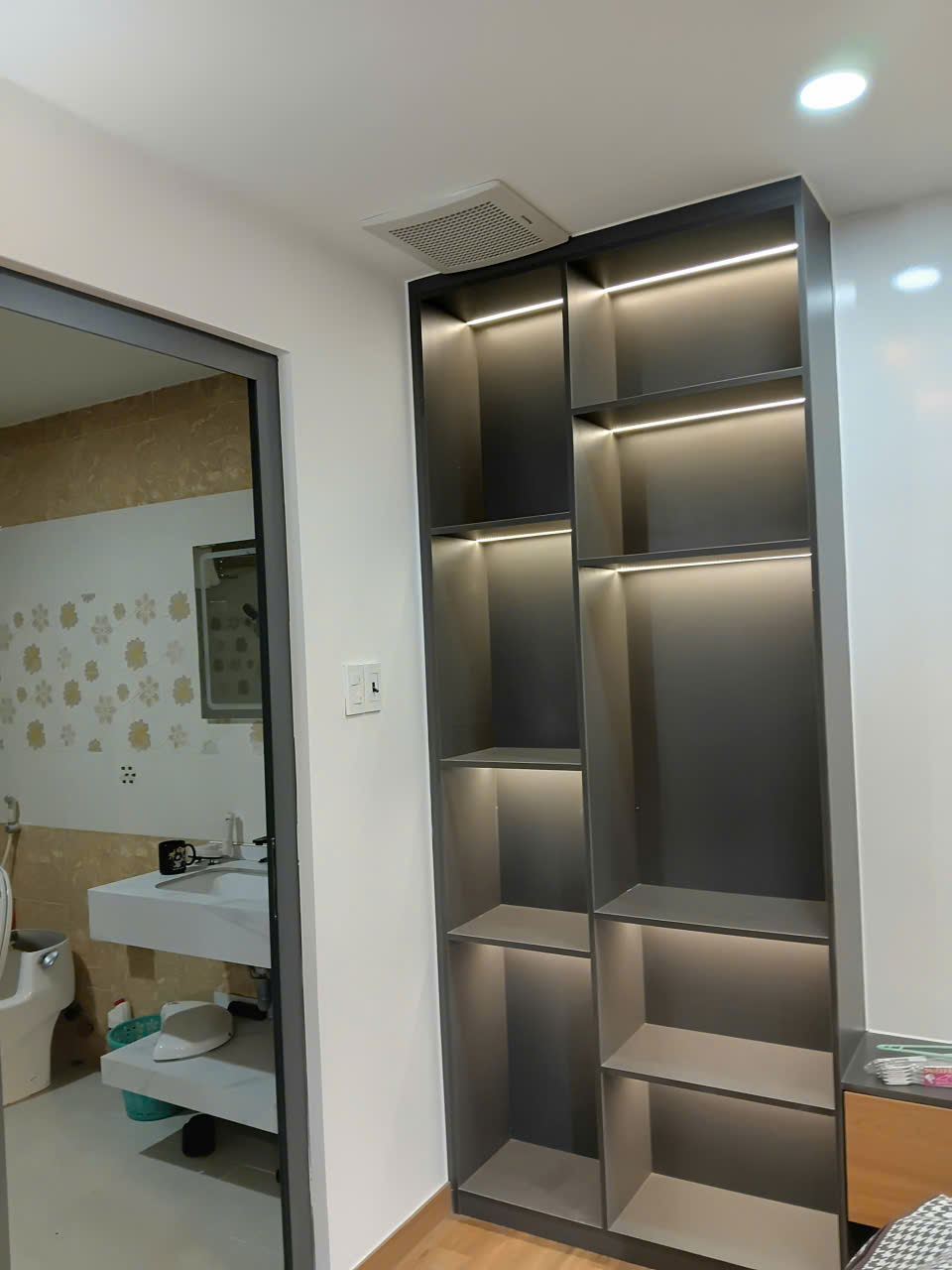 Bán nhà biệt thự khu nam long, Trần Trọng Cung, Q7, 3 lầu, giá tốt