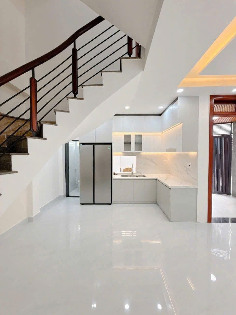 ​Bán nhà góc 2 MT, 3L, 6pn, ngay nguyễn thị thập, Q.7