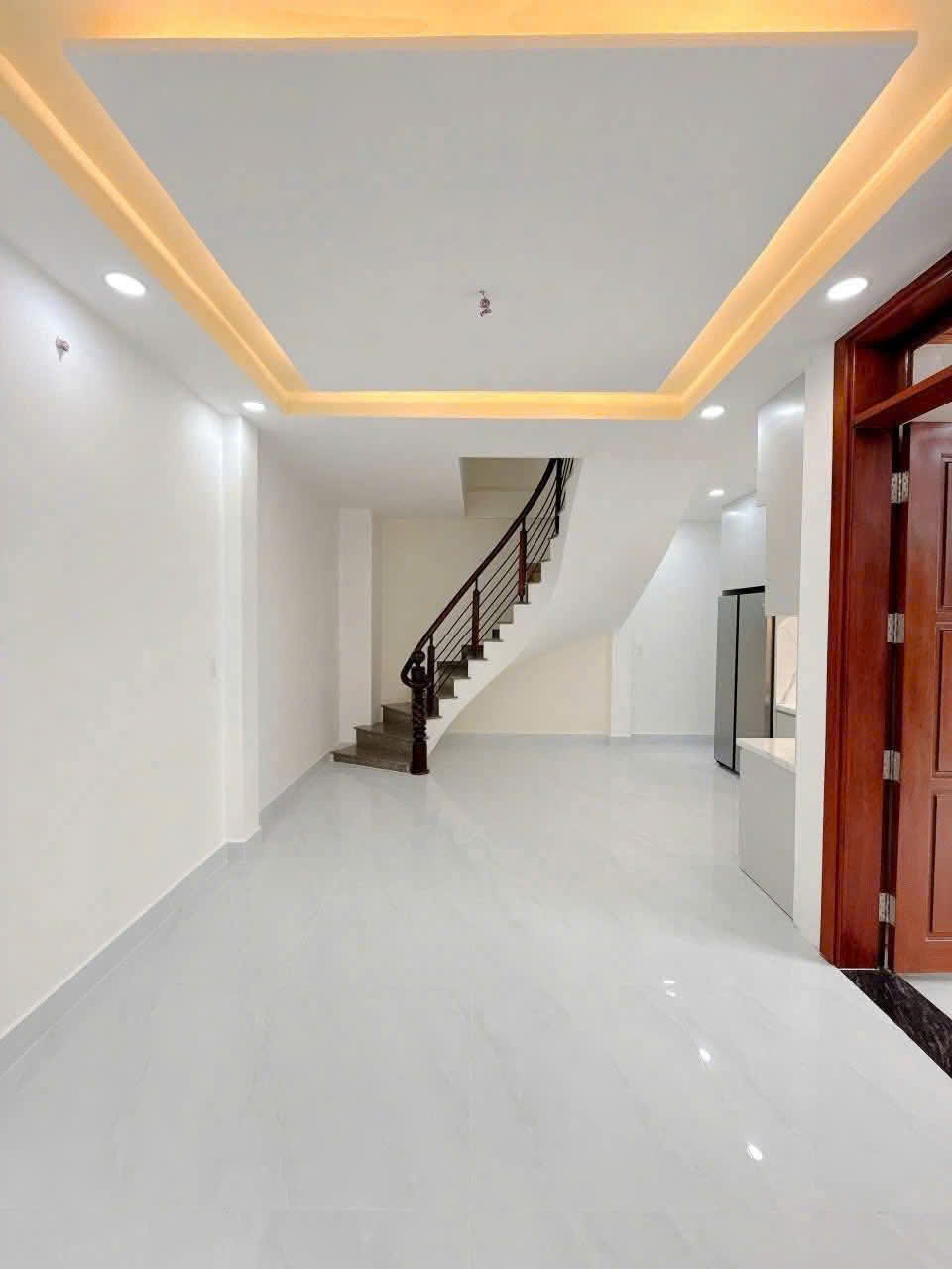 ​Bán nhà góc 2 MT, 3L, 6pn, ngay nguyễn thị thập, Q.7