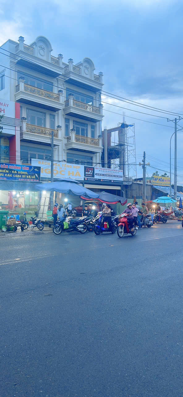 Kẹt tiền bán gấp 2 Lô đất siêu đẹp liền kề, ngang 10m, An Viễn, Đồng Nai, 225m, chỉ 2,35 tỷ.
