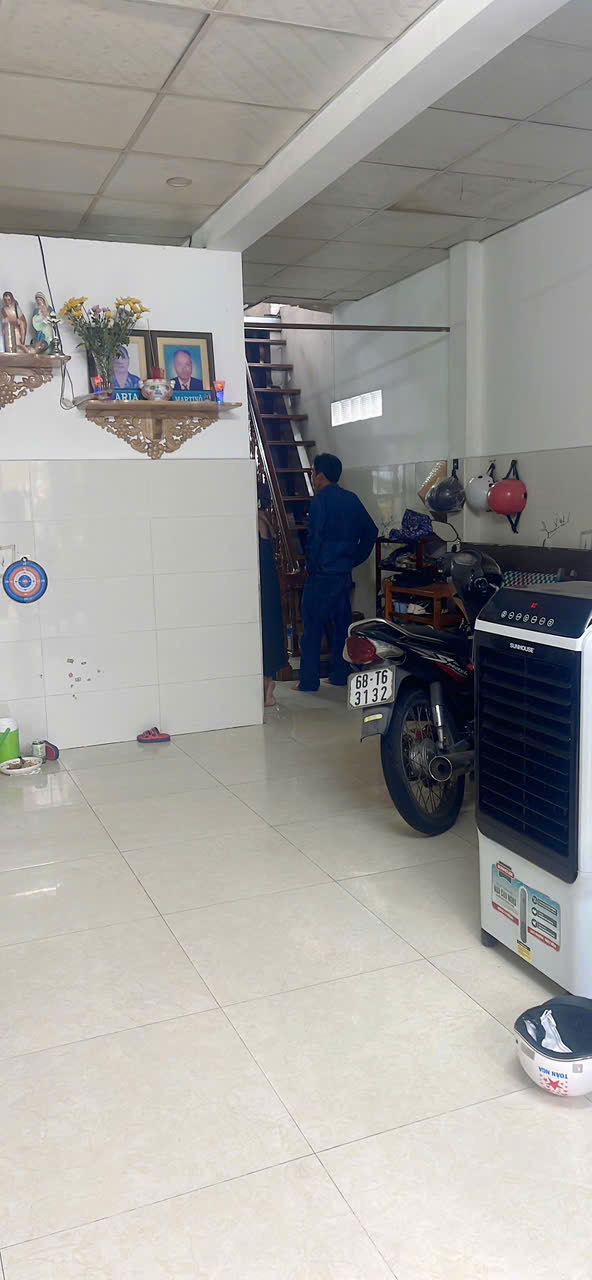 Bán gấp, nhà hẻm xe hơi, Phan Chu Trinh, Phường 24, Bình Thạnh, 61m, chỉ 6,5 tỷ.