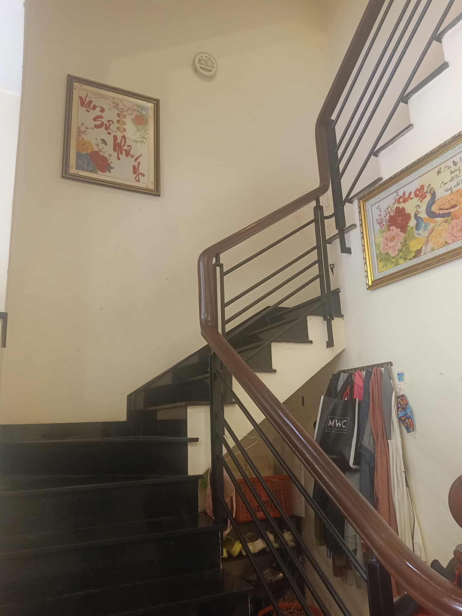 Thảo Điền, Mặt tiền đường 61, Quận 2, 350m, 3 tầng, ngang 11m, chỉ 72 tỷ.
