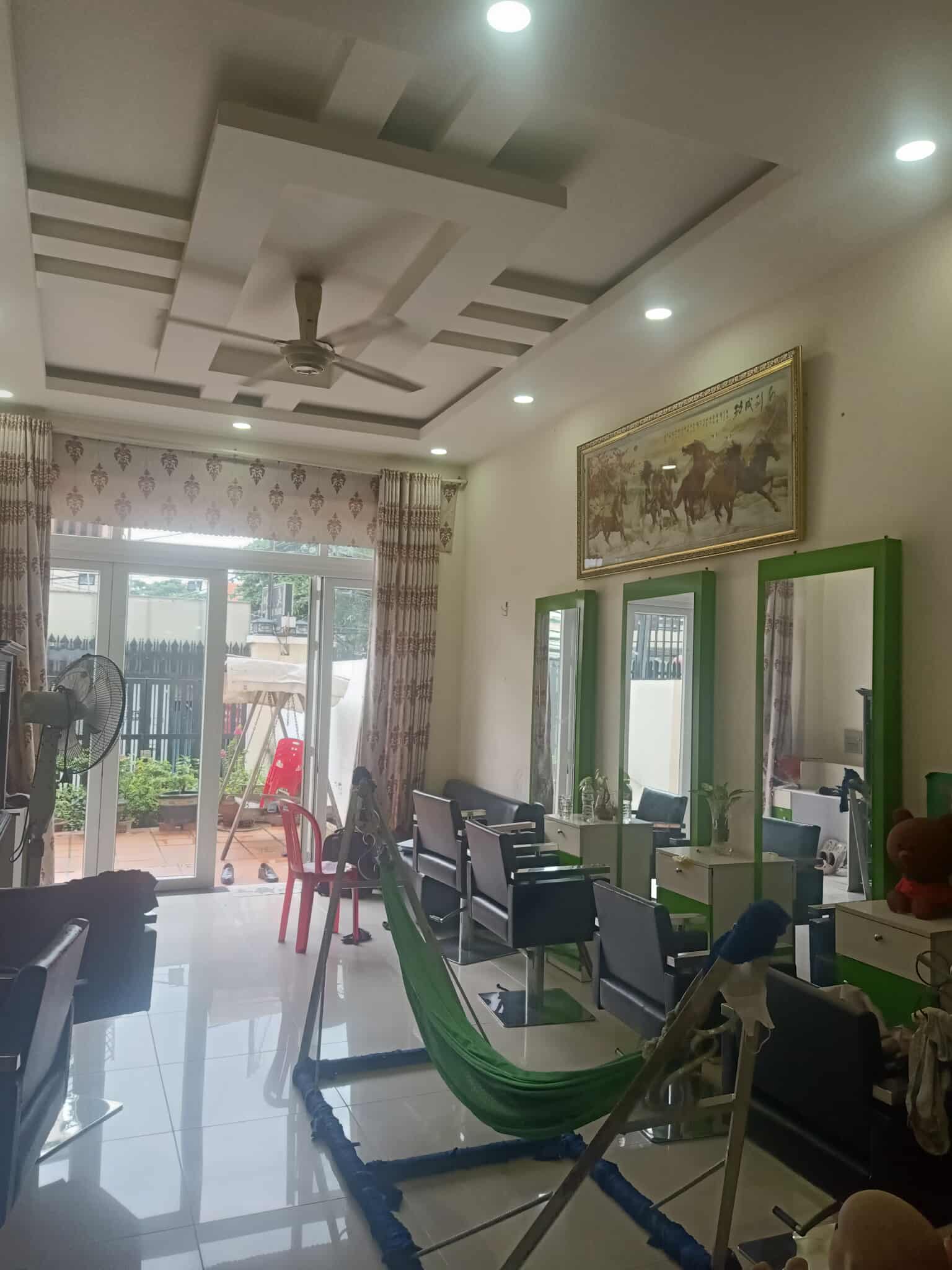 Thảo Điền, Mặt tiền đường 61, Quận 2, 350m, 3 tầng, ngang 11m, chỉ 72 tỷ.