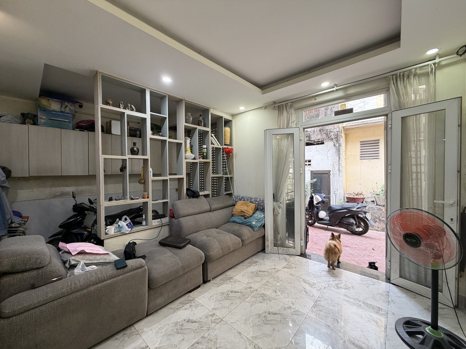 Sát Chợ Bà Chiểu, Trần Văn Kỷ, Phường 14, Bình Thạnh, 71m, 2 tầng, xe hơi, 6,7 tỷ về ở luôn. Sát Chợ Bà Chiểu, Trần Văn Kỷ, Phường 14, Bình Thạnh, 71m, 2 tầng, xe hơi, 6,7 tỷ về ở luôn.