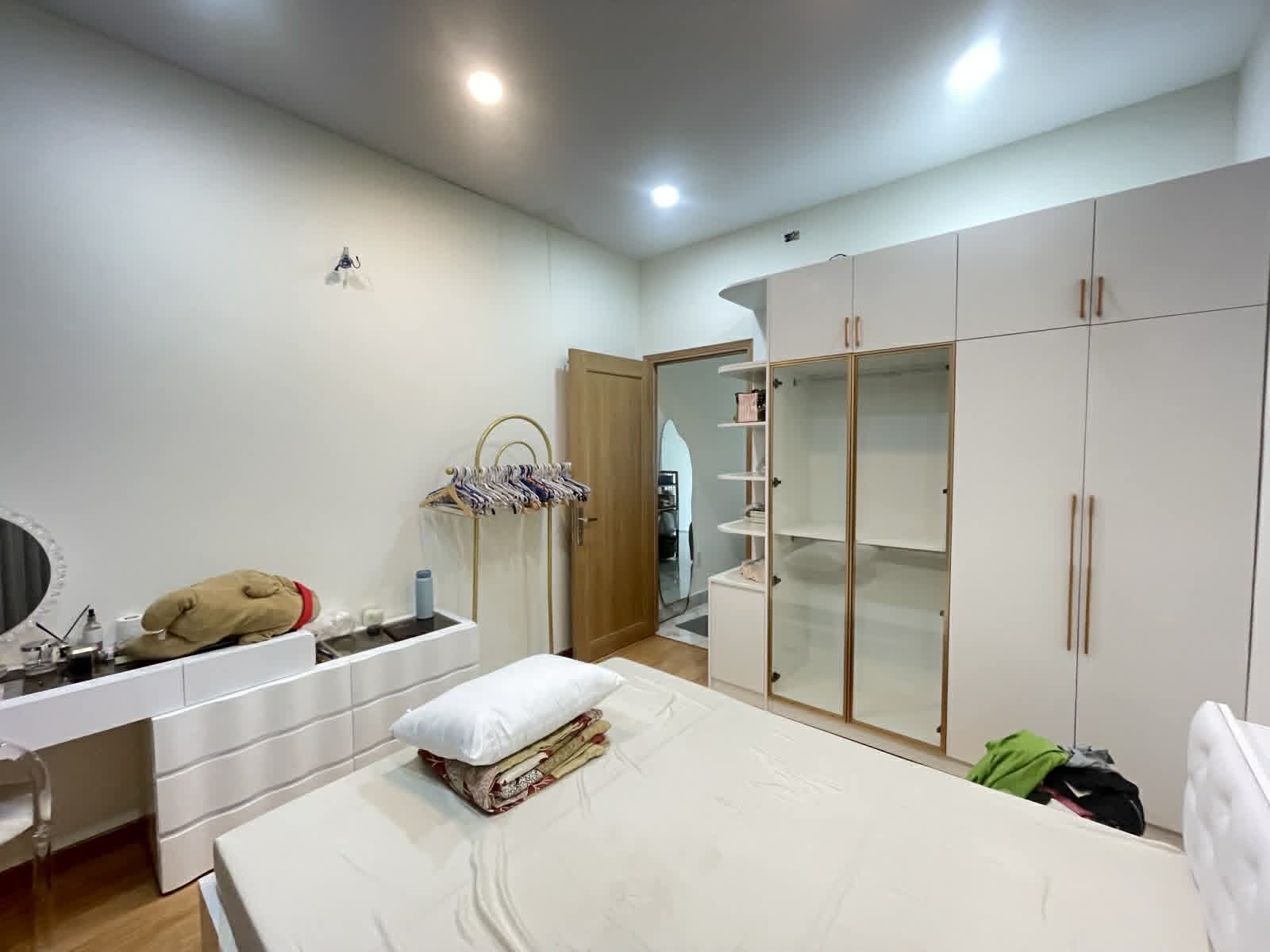 Bán gấp nhà Trần Quang Khải, Tân Định, Quận 1, 50m, 2 tầng, ba gác thông, chỉ 5,9 tỷ.