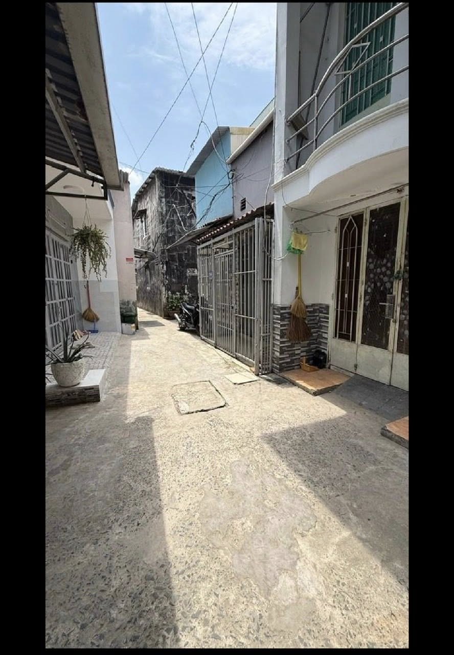 Bán nhà đường Thống Nhất, Phường 15, Gò Vấp, 22m, 1 trệt 1 gác, sổ hồng riêng, chỉ 2,59 tỷ Bán nhà đường Thống Nhất, Phường 15, Gò Vấp, 22m, 1 trệt 1 gác, sổ hồng riêng, chỉ 2,59 tỷ