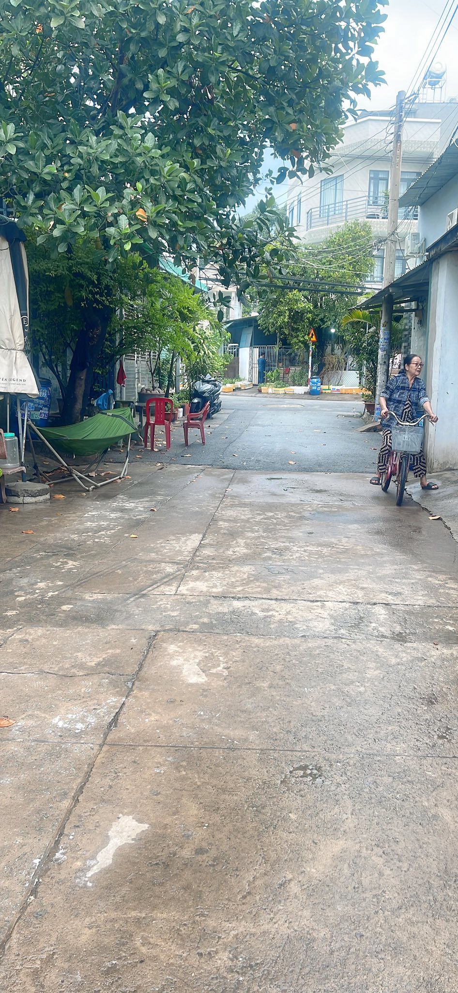 Siêu hiếm, Đất Vàng, Trung Tâm DĨ An, Quy hoạch 6 tầng, hẻm xe tải tránh, 404m, chỉ 10,3 tỷ. 
