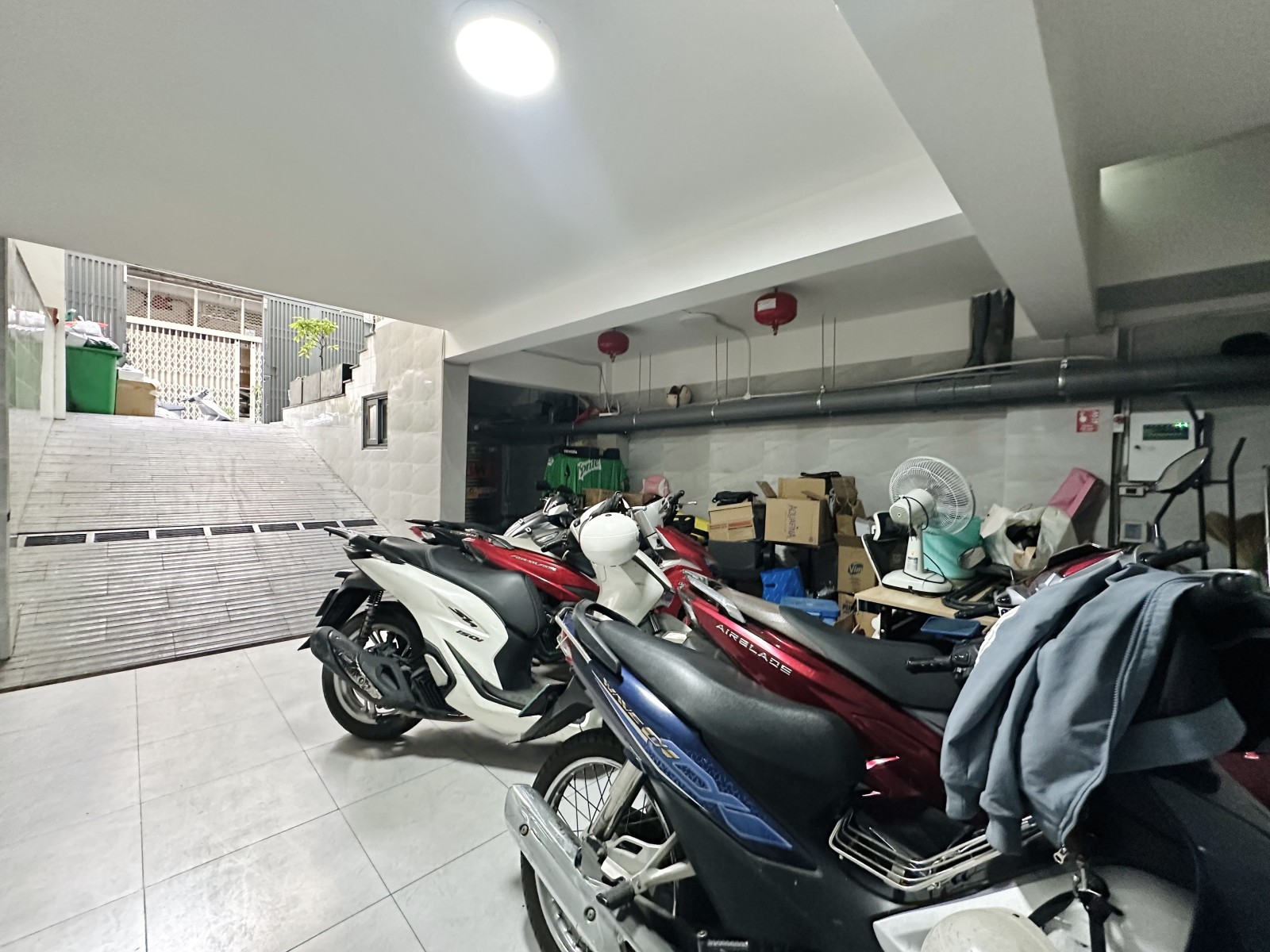 CHDV, Phan Tây Hồ, Phường 7, Phú Nhuậ, 7 tầng, 12 phòng, thang máy, 129m, chỉ 23 tỷ.