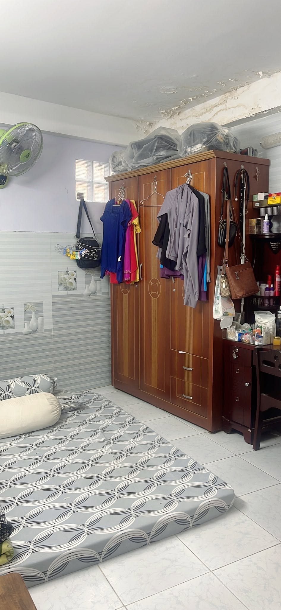 Nhà hẻm xe hơi Bình Thới, Phường 14, Quận 11, 3 tầng, 5 ngủ, chỉ 6.5 tỷ.