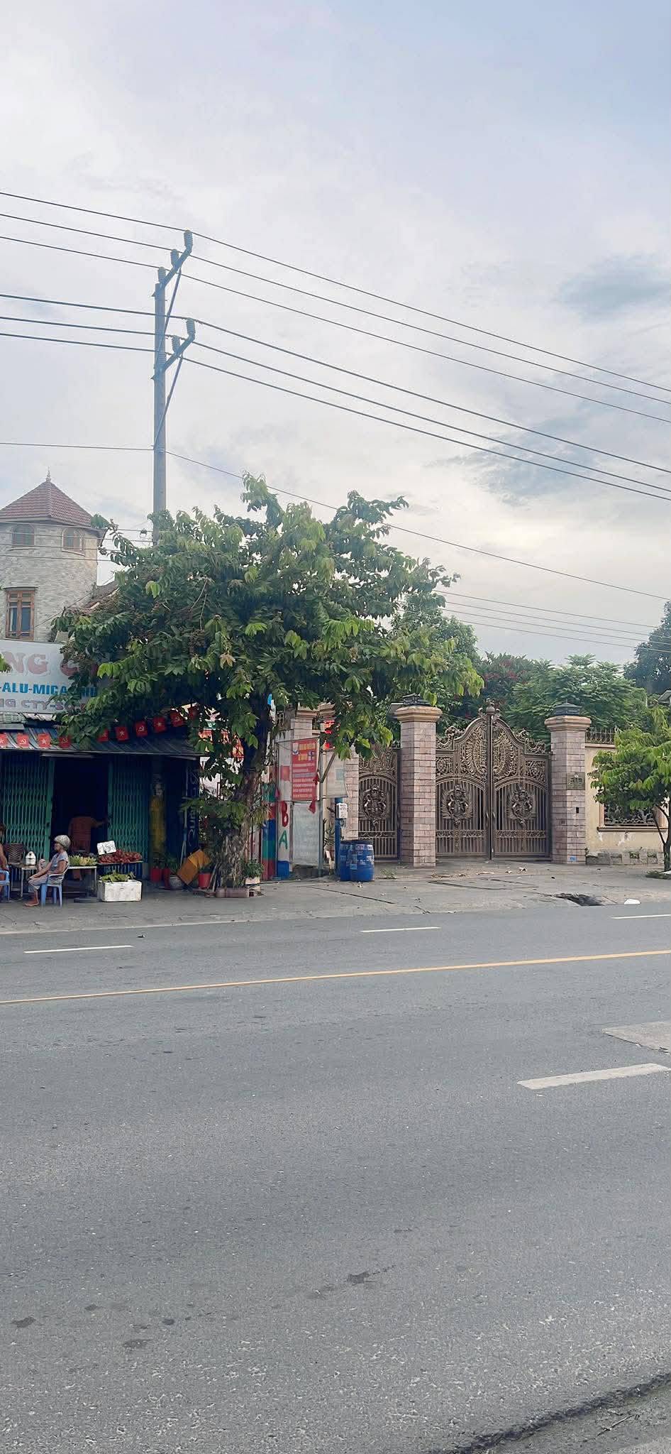Bán dãy trọ, Đường DT743C, Tân Đông Hiệp, Dĩ An,160m, 2 tầng, 9 ngủ, xe hơi, chỉ 4,8 tỷ. 