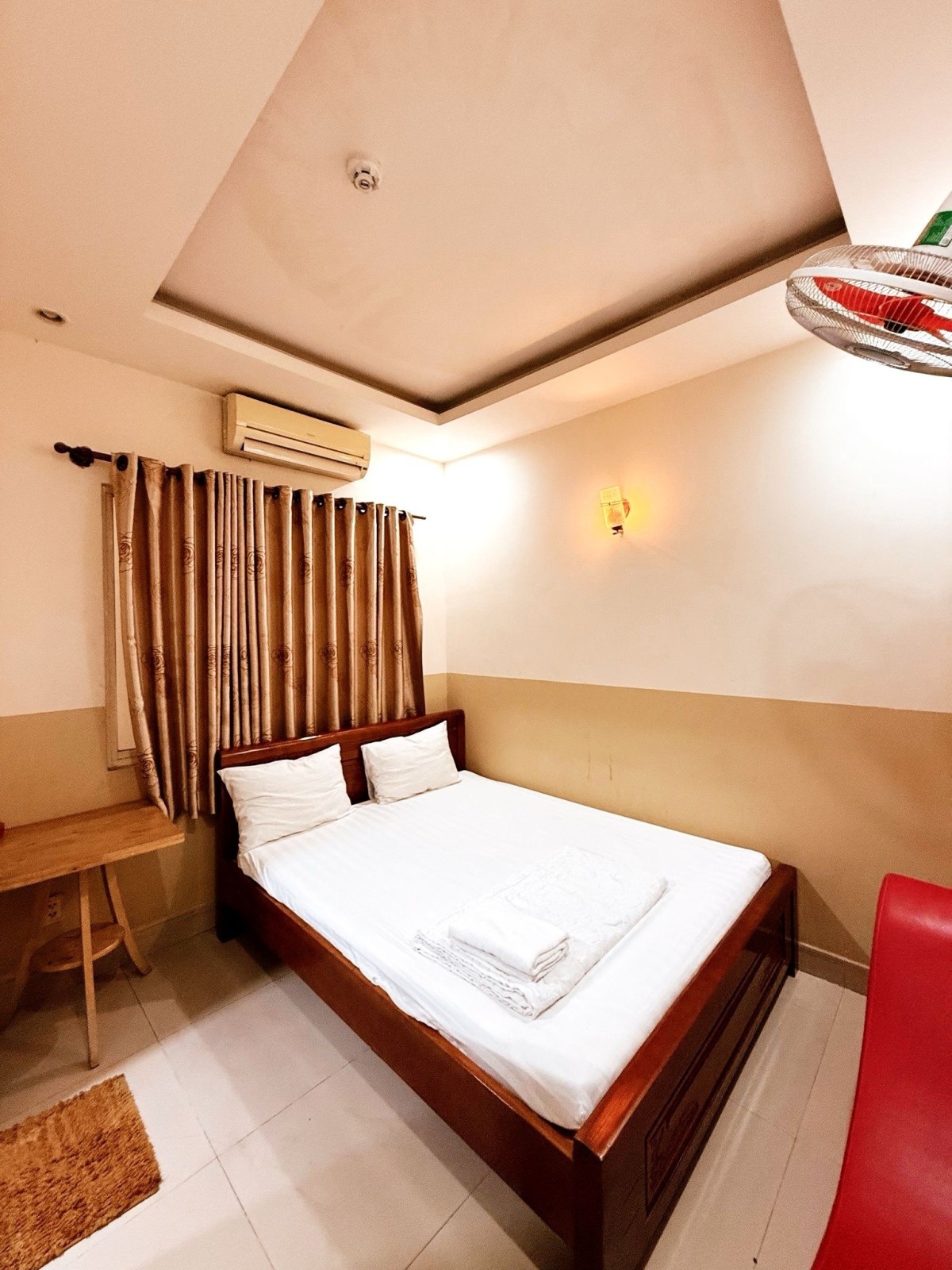 CHDV mặt tiền Bàu Cát 4, Phường 14, Tân Bình, 115m, 5 tầng, 22 phòng, thang máy, chỉ 25,9 tỷ. CHDV mặt tiền Bàu Cát 4, Phường 14, Tân Bình, 115m, 5 tầng, 22 phòng, thang máy, chỉ 25,9 tỷ.