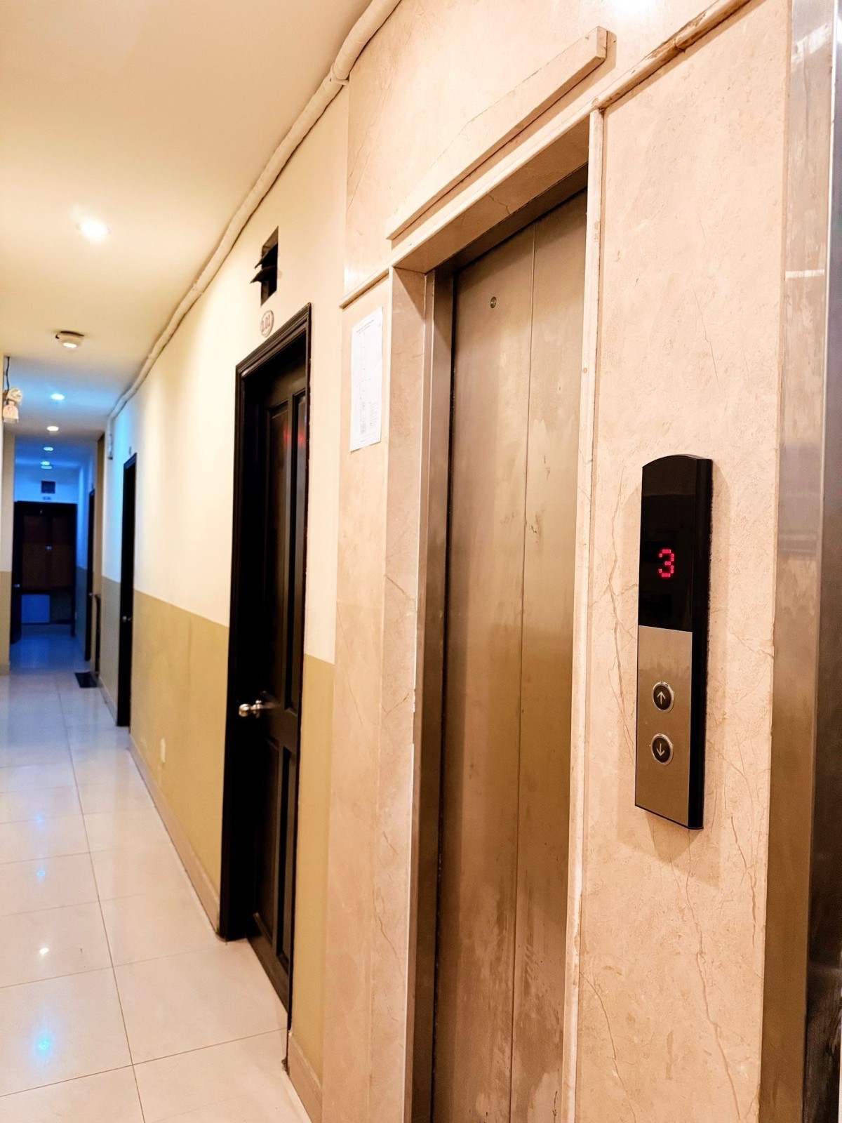 CHDV mặt tiền Bàu Cát 4, Phường 14, Tân Bình, 115m, 5 tầng, 22 phòng, thang máy, chỉ 25,9 tỷ. CHDV mặt tiền Bàu Cát 4, Phường 14, Tân Bình, 115m, 5 tầng, 22 phòng, thang máy, chỉ 25,9 tỷ.