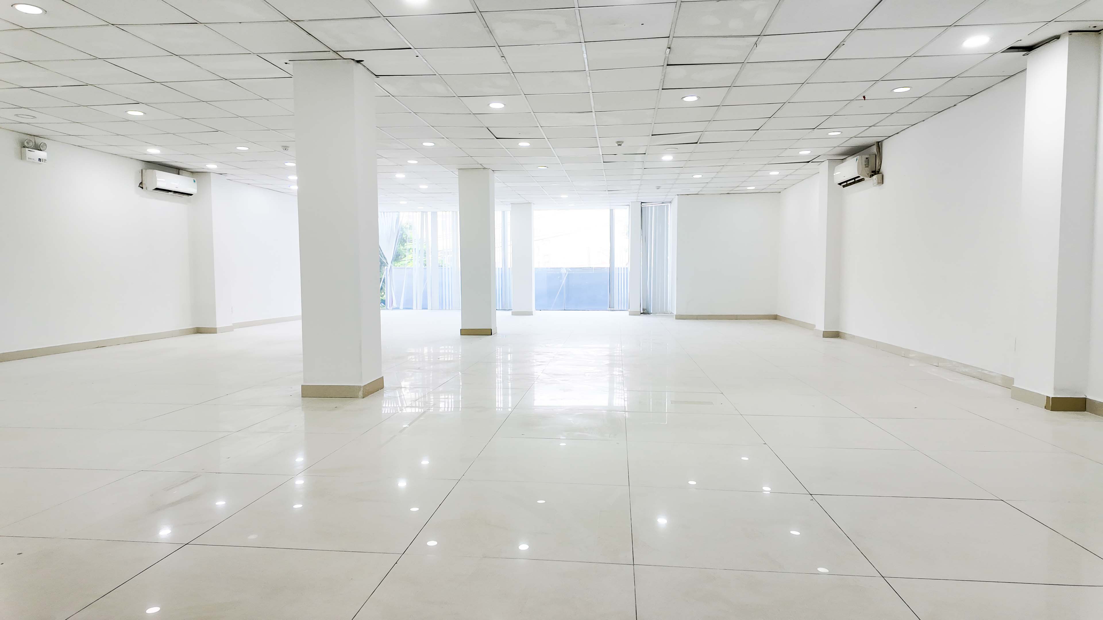 Cho thuê văn phòng giá rẻ ở 225 Nguyễn Xí, Bình Thạnh - 154m2 - chỉ 8$/m2