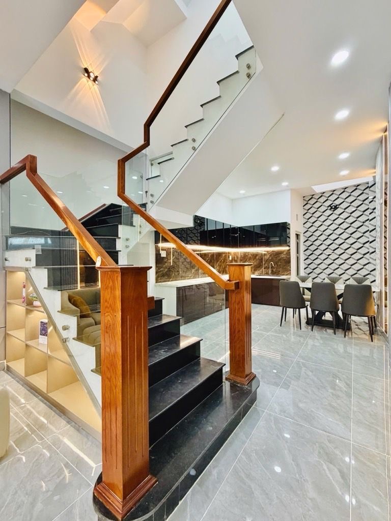 MT BÙI QUANG LÀ, P12 GÒ VẤP - 4TẦNG XD ĐẸP VÔ Ở NGAY - DT KHỦNG 66M2 GIÁ TỐT MT BÙI QUANG LÀ, P12 GÒ VẤP - 4TẦNG XD ĐẸP VÔ Ở NGAY - DT KHỦNG 66M2 GIÁ TỐT