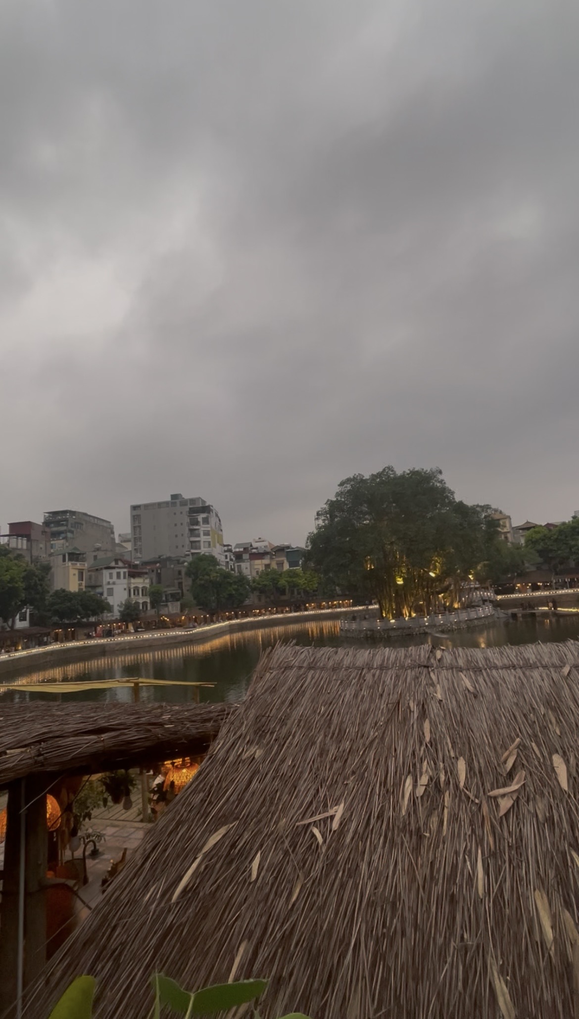 Phố Quốc Tử Giám nhưng giá chỉ 8 tỷ - nhà rộng 30m2, xây 4 tầng đẹp ở ngay