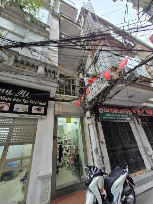 CHƯA TỚI 10 TỶ 2 OTO CHẠY, XE JEEP DU LỊCH ĐI QUA NHÀ ,2' TỚI VĂN MIẾU ?