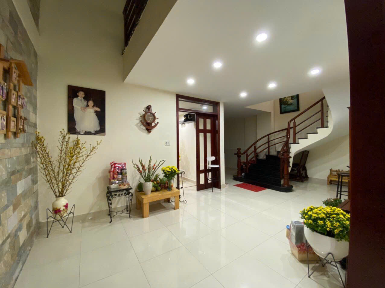 BÁN BIỆT THỰ HẺM XE HƠI ĐẶNG VĂN NGỮ – PHÚ NHUẬN 8m x 22m