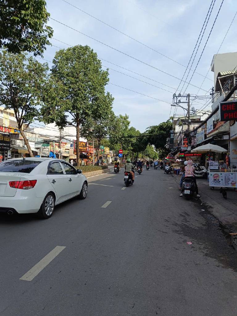 BÁN NHÀ C4 CÓ DÒNG TIỀN 90m2- GẦN ĐỖ XUÂN HỢP - PHƯỚC LONG B, Q9 - CHỈ 7Đ
