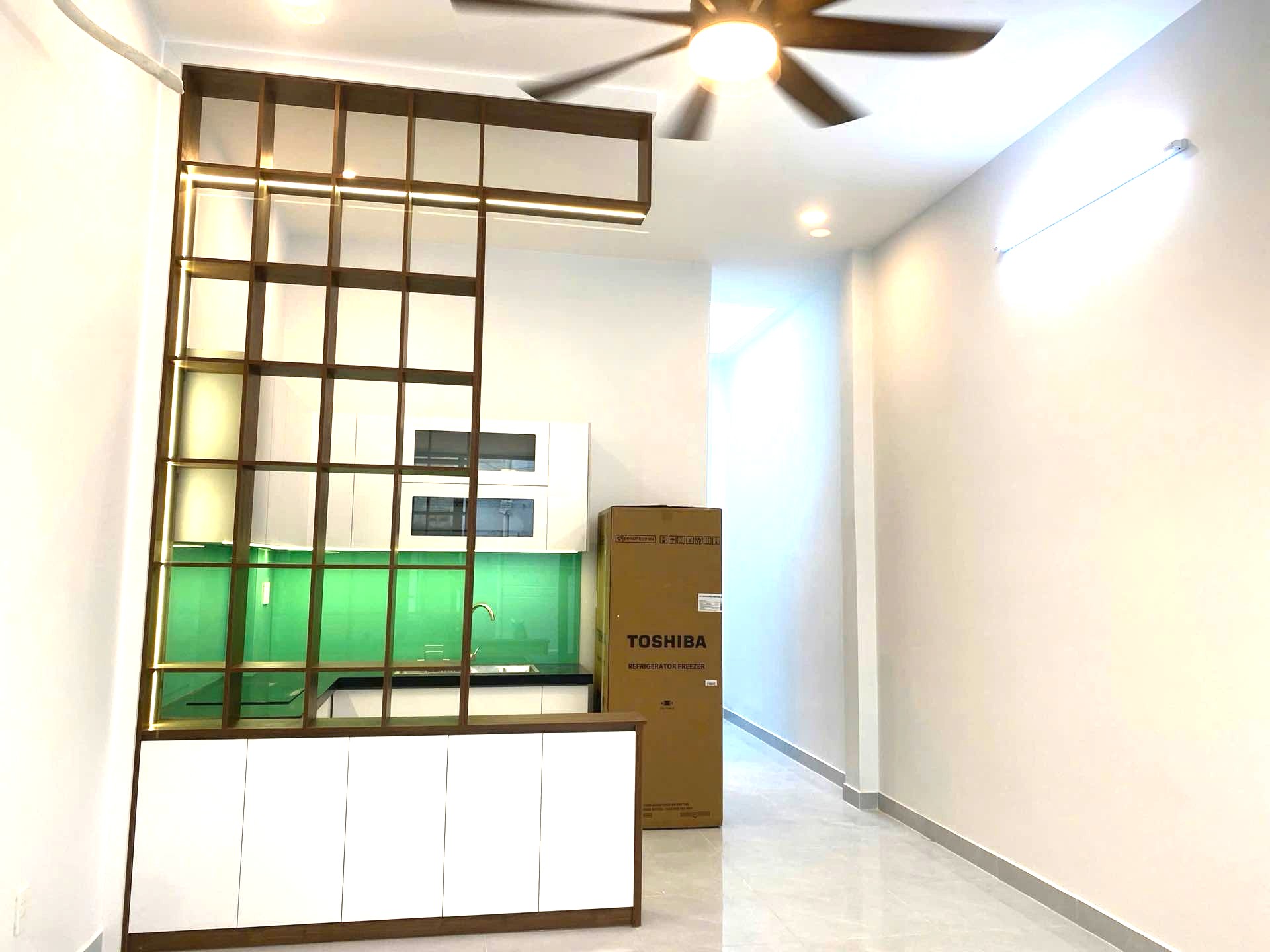 NHÀ MỚI VÀO Ở LIỀN ÔTÔ ĐỖ CỬA - GẦN CHỢ HOA CAU, CĐ CÔNG THƯƠNG- PHƯỚC LONG B- Q9-54M2- CHỈ 5.15T 