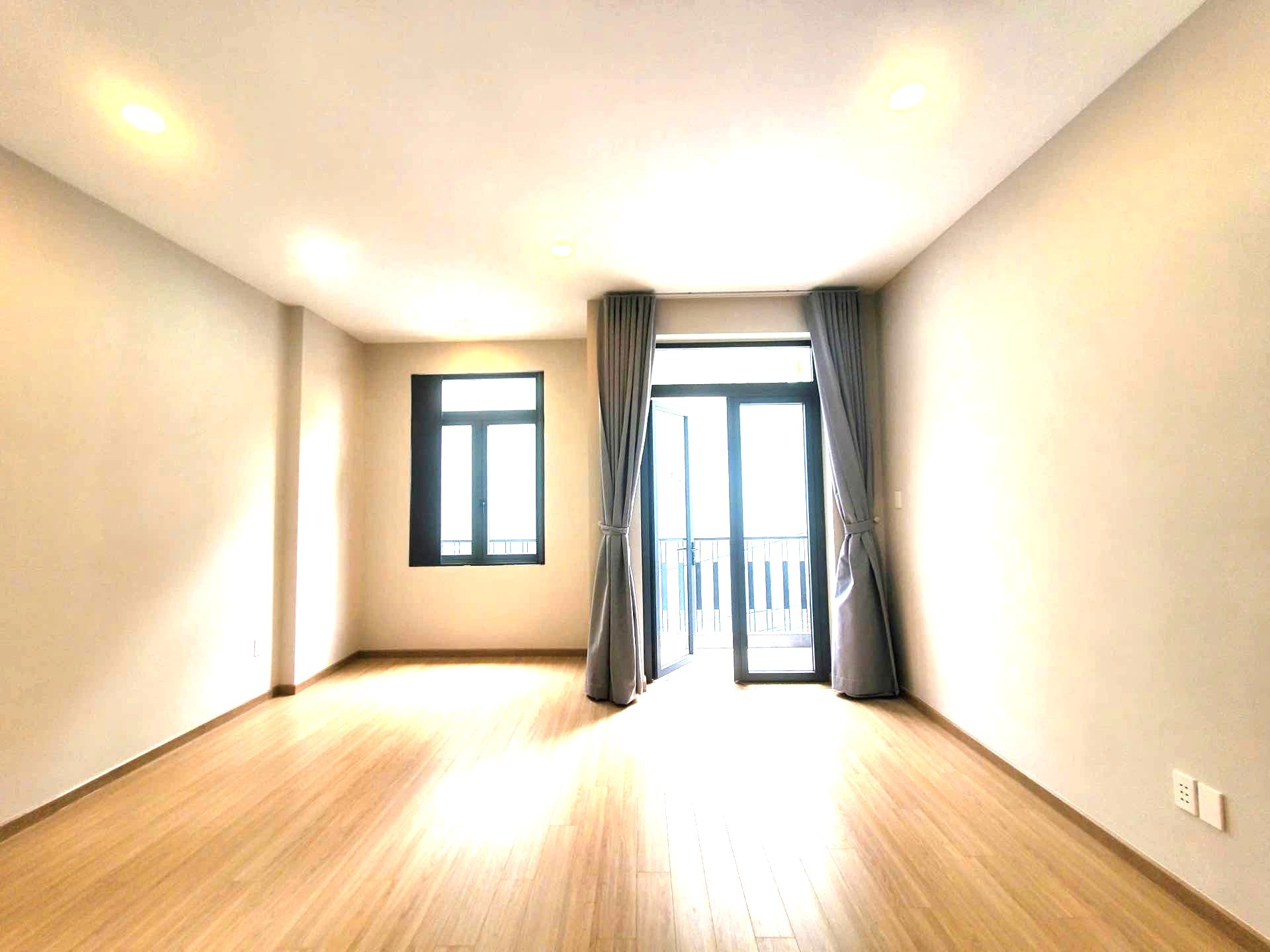 BÁN NHÀ 3 TẦNG Ở NGAY, 129M2, HẺM XE HƠI ĐỖ XUÂN HỢP, PHƯỚC LONG B, QUẬN 9, NHỈNH 7T
