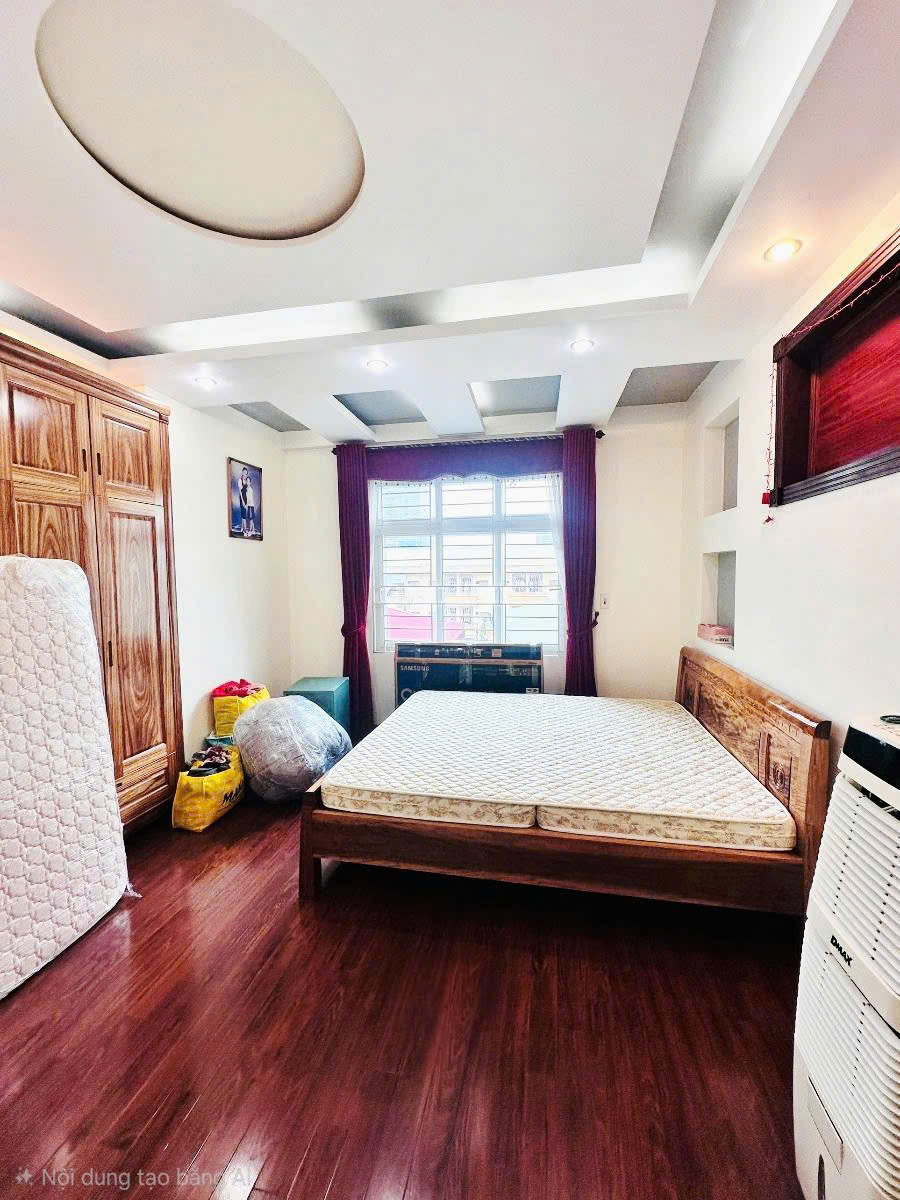Biệt Phủ Cầu Giấy-Ô tô Tránh-Kinh Doanh Khủng - Thang Máy- Dòng tiền lớn- 2 Mặt Thoáng