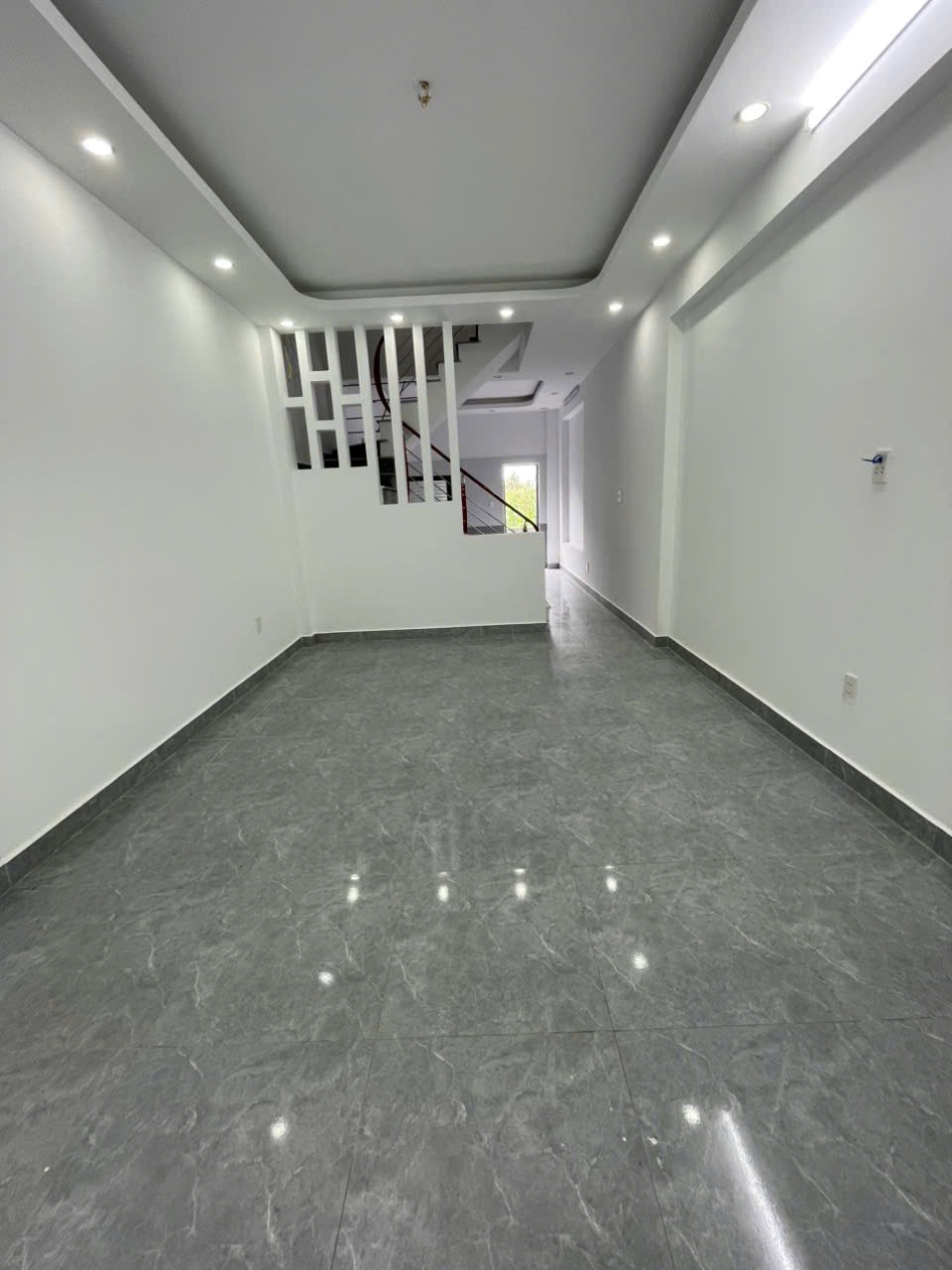 Cần bán nhanh căn nhà 3 tầng xây mới