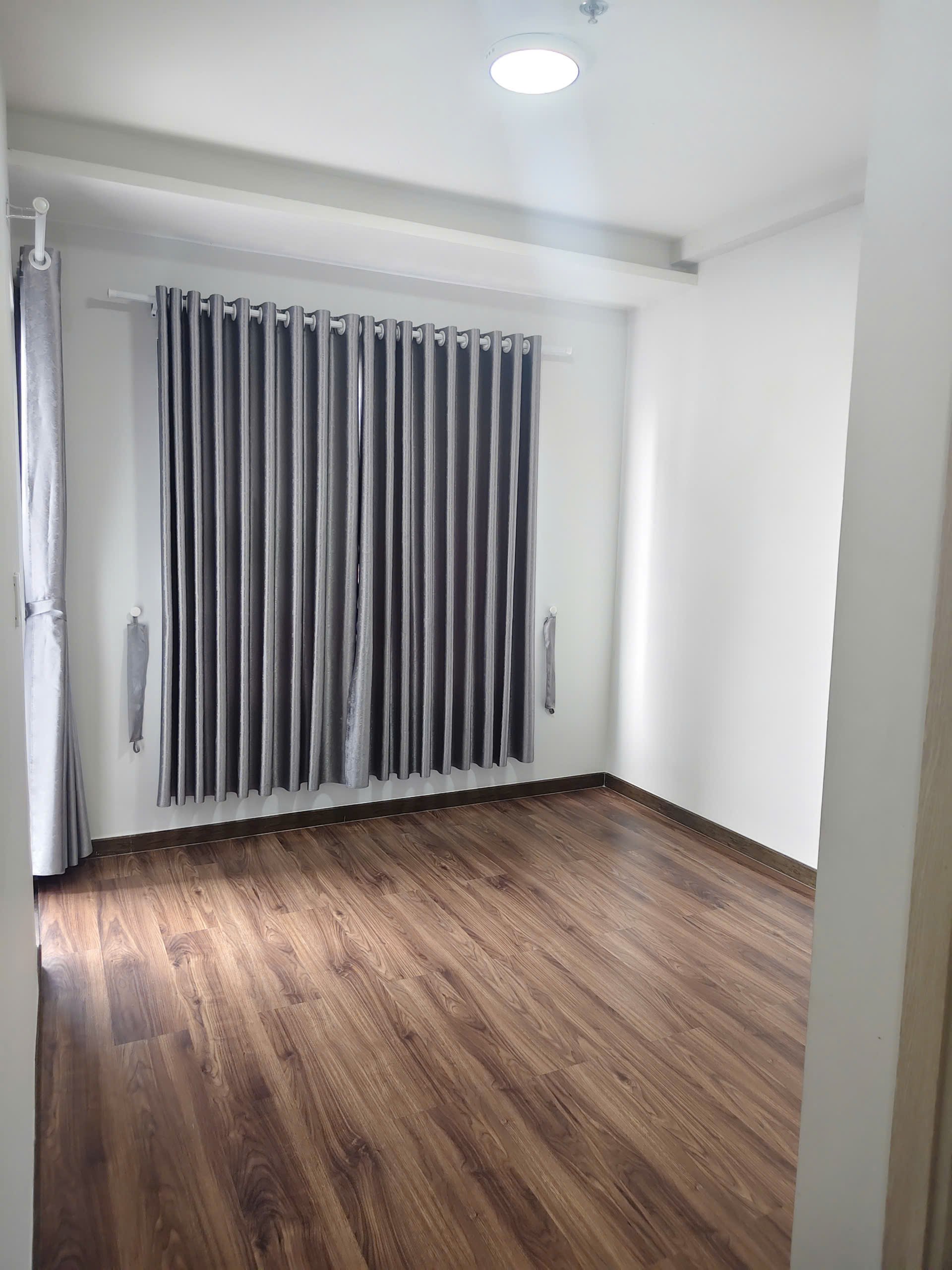 CẦN BÁN 2PN 70M2 GIÁ CHỈ 2,4 TỶ SỔ SẴN TẠI CHARM CITY DĨ AN - VINCOM SÁT BÊN