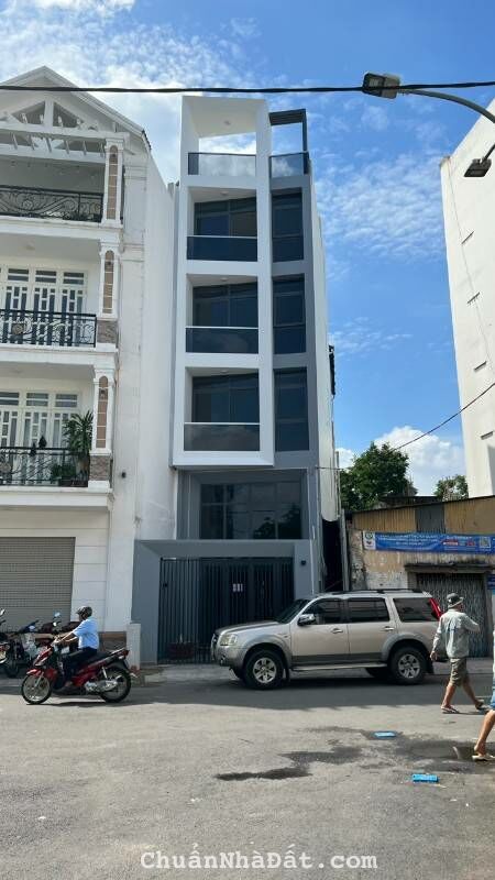 Nhà mặt tiền đường Nguyễn văn Nguyễn, P.Tân Định, Q.1- Diện tích: 4.6 x15m- Kết cấu: 5 tầng