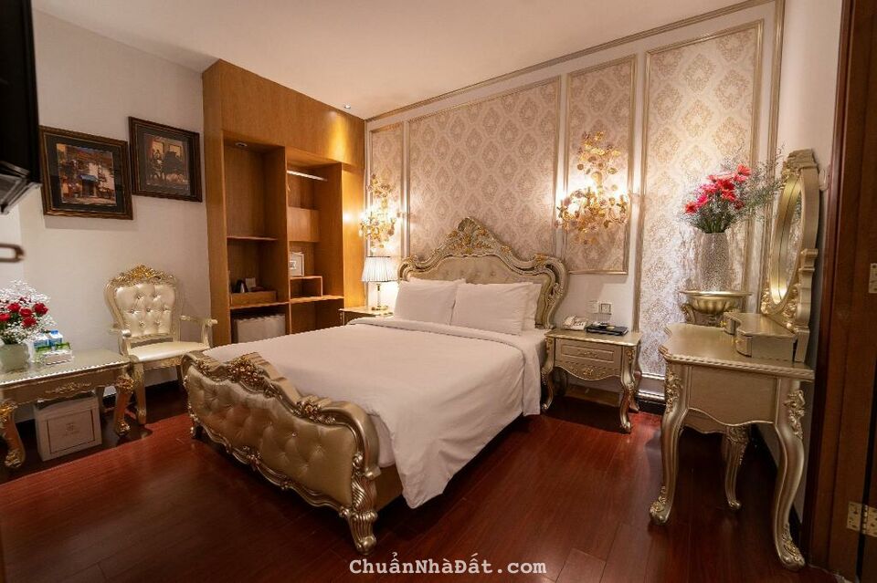 Gia đình bán khách sạn Sophia 36 - 38 Thái Văn Lung, P. Bến Nghé, Q. 1, 8.5x28m, hầm 11 tầng. - Diệ Gia đình bán khách sạn Sophia 36 - 38 Thái Văn Lung, P. Bến Nghé, Q. 1, 8.5x28m, hầm 11 tầng. - Diệ