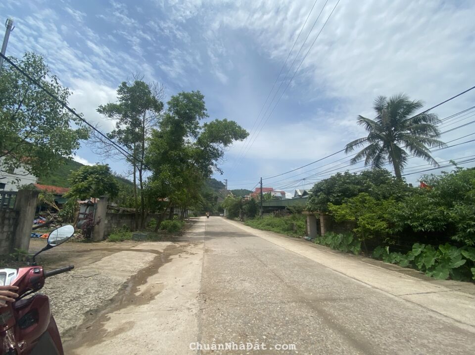 Đất Vân Đồn còn mảnh nào rẻ và đẹp hơn mảnh này. 