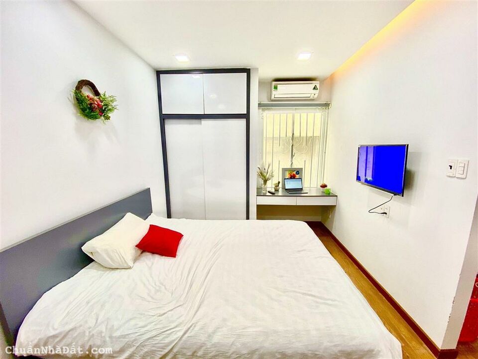 Cho thuê CHDV Nguyễn Cửu Vân Full nội thất