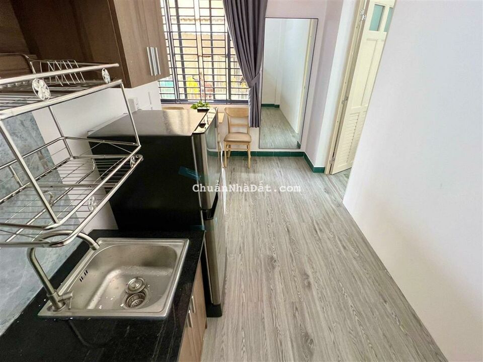 Cho thuê CHDV cao cấp Hoàng Sa, Bancol, dọn phòng 2 lần/tuần Cho thuê CHDV cao cấp Hoàng Sa, Bancol, dọn phòng 2 lần/tuần