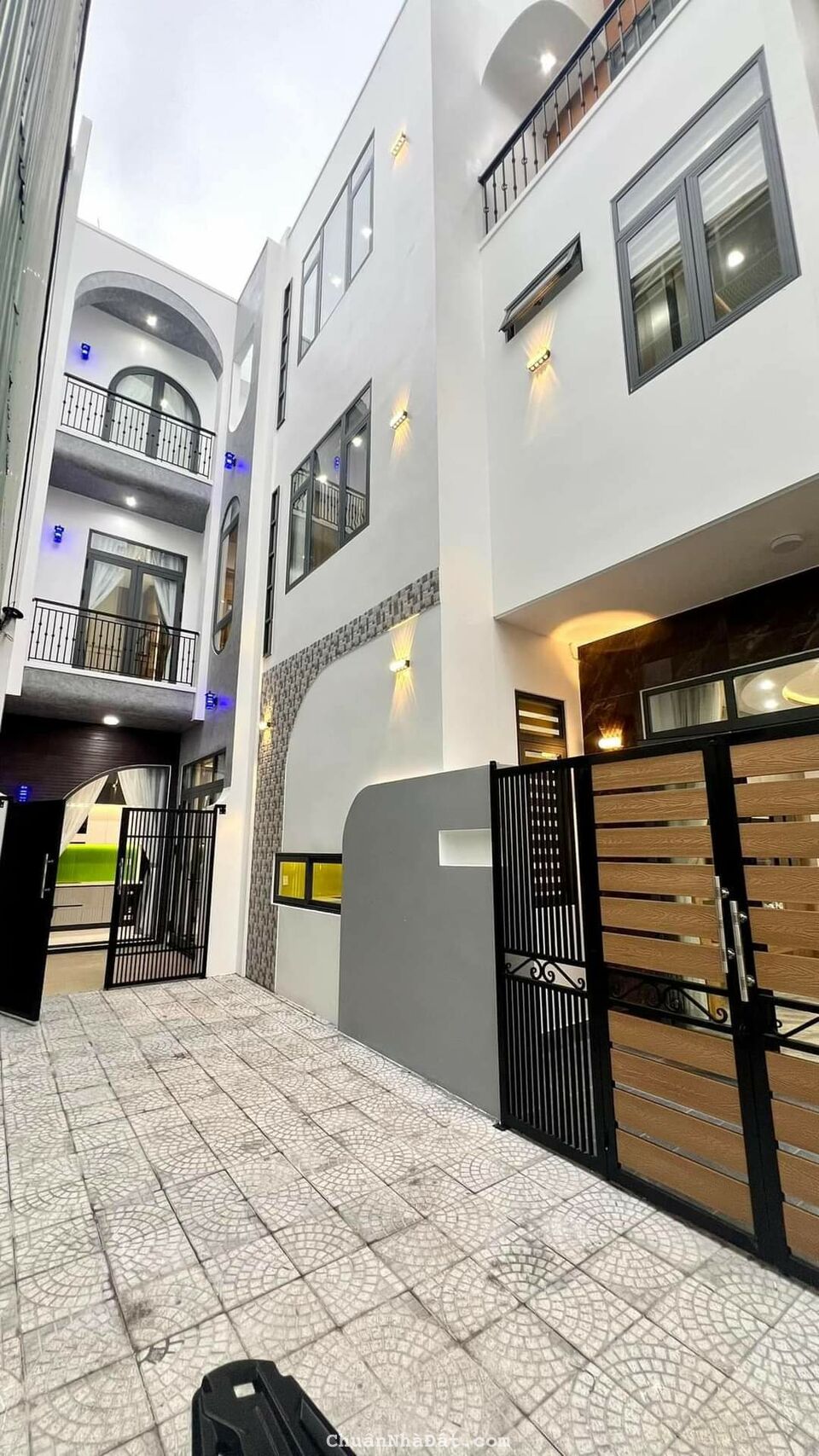 Bán nhà 3 Tầng Trưng Nữ Vương, Hải Châu, Đà Nẵng 0905672687 Tú