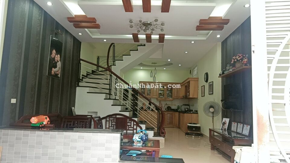 Bán nhà khu TT học viện Quân Y, Phùng Hưng, HĐ, 36m2*3T, 3PN, ô tô vào nhà. Giá chào 3.75 tỷ