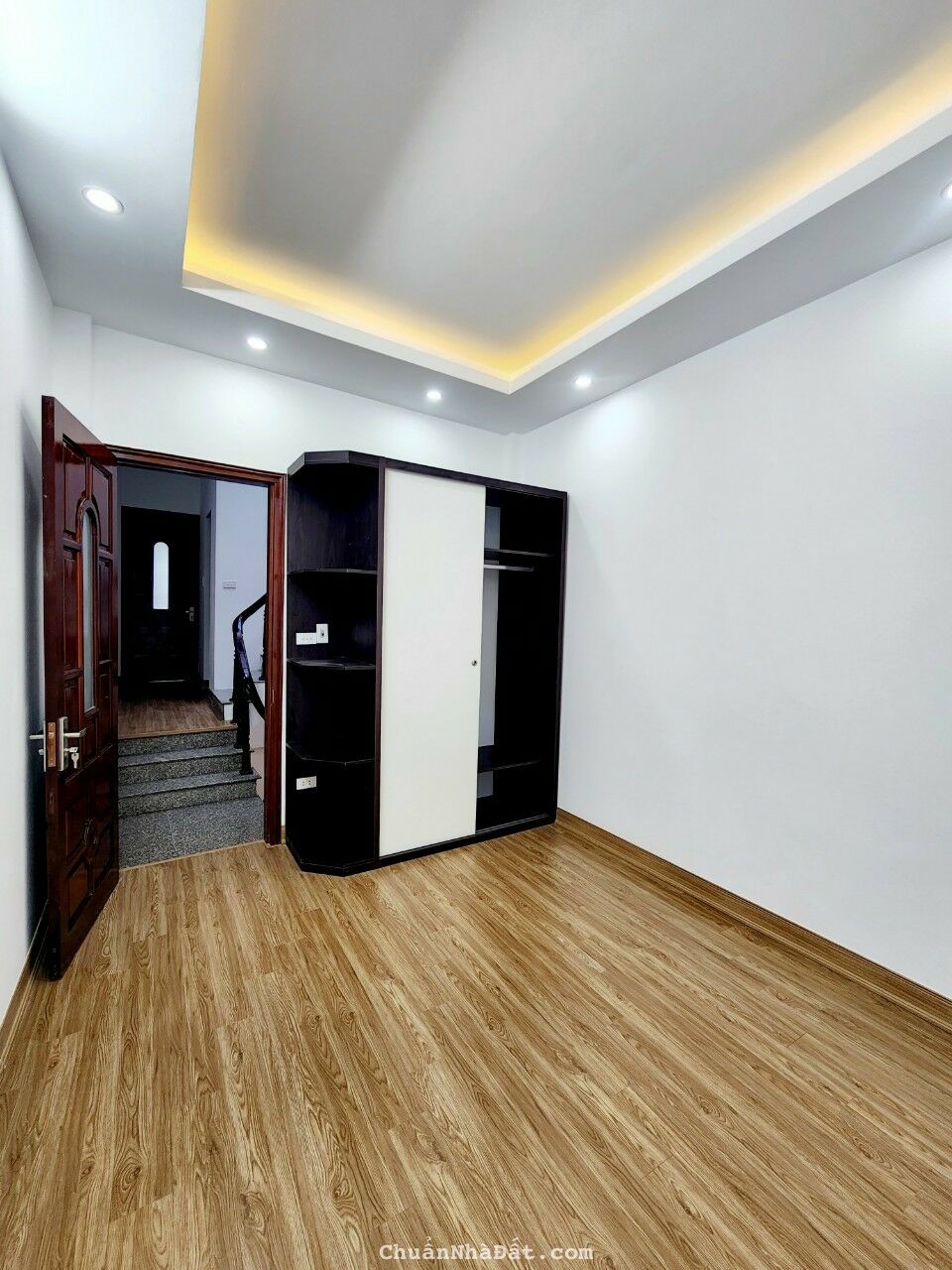 Hiếm! CC bán nhà Văn Quán, căn góc 2 mặt thoáng vĩnh viễn, cách đường ô tô tránh 10m, giá 4.65 tỷ