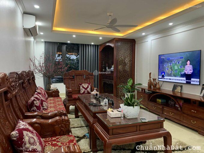 Bán nhà phố Lê Lợi, Nguyễn Trãi, HĐ 50m2*3,5T, ô tô vào nhà, KD, ngõ thông tứ tung. Giá 6.2 tỷ