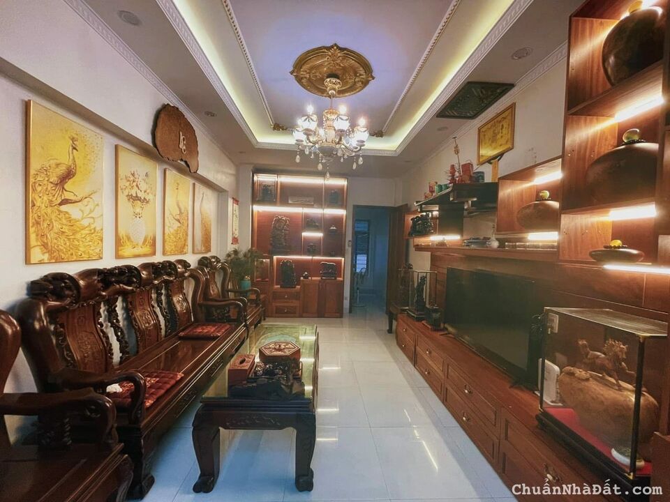 Bán nhà phố Lê Lợi, Nguyễn Trãi, HĐ 50m2*3,5T, ô tô vào nhà, KD, ngõ thông tứ tung. Giá 6.2 tỷ