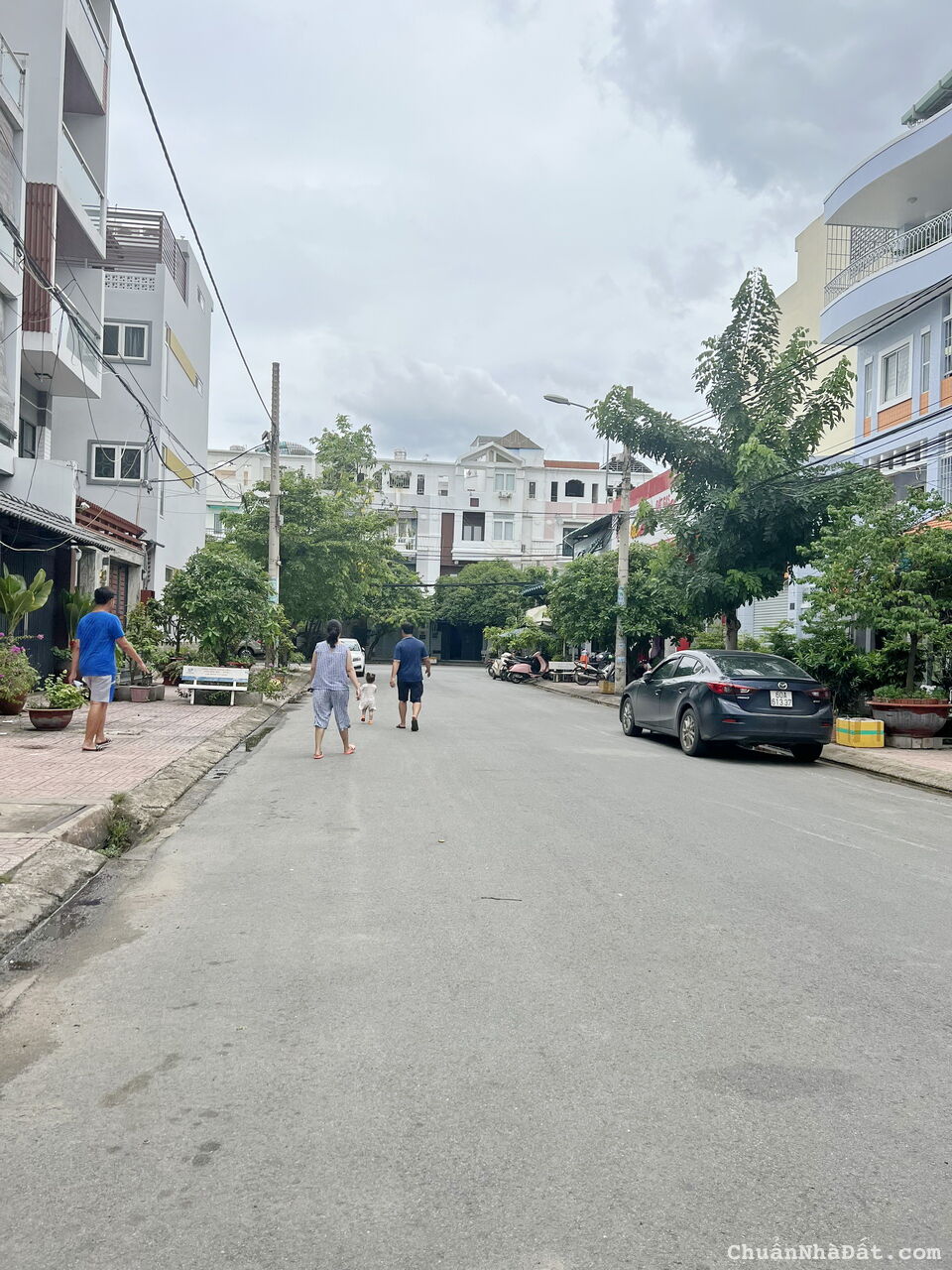 Bán Biệt Thự mới 3 lầu mặt tiền đường 16m Tạ Quang Bửu Phường 4 Quận 8