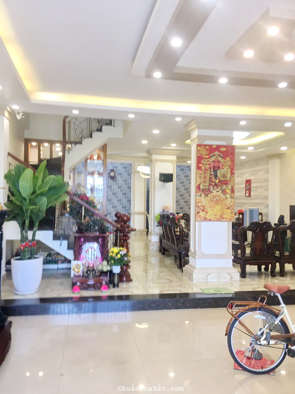 Bán Biệt thự đẹp 3 lầu 8x20m mặt tiền đường NB Cao Lỗ Phường 4 Quận 8