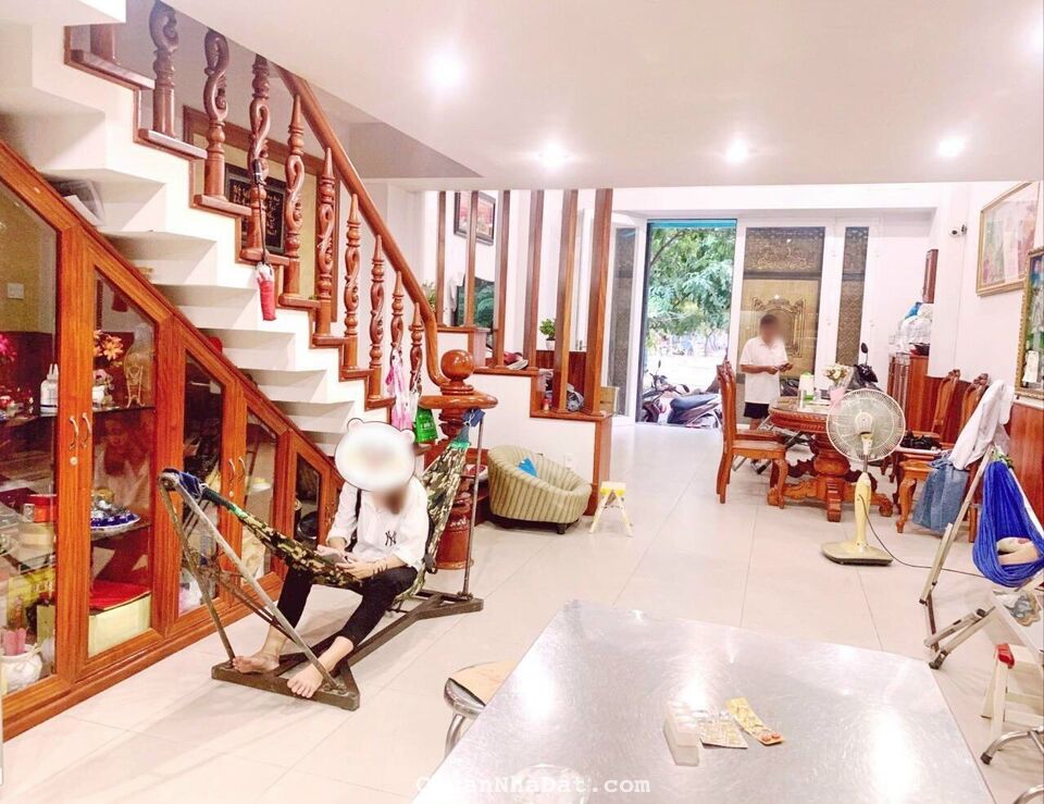 Cho thuê nhà đẹp 3 lầu mặt tiền đường NB Tạ Quang Bửu P.5 Quận 8