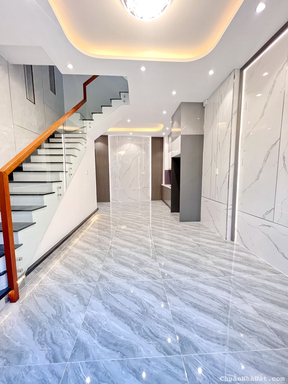 Bán nhà mới 2 lầu hẻm 3m gần KDC Cao Lỗ Phường 4 Quận 8 - LH: 0933862860 Sương