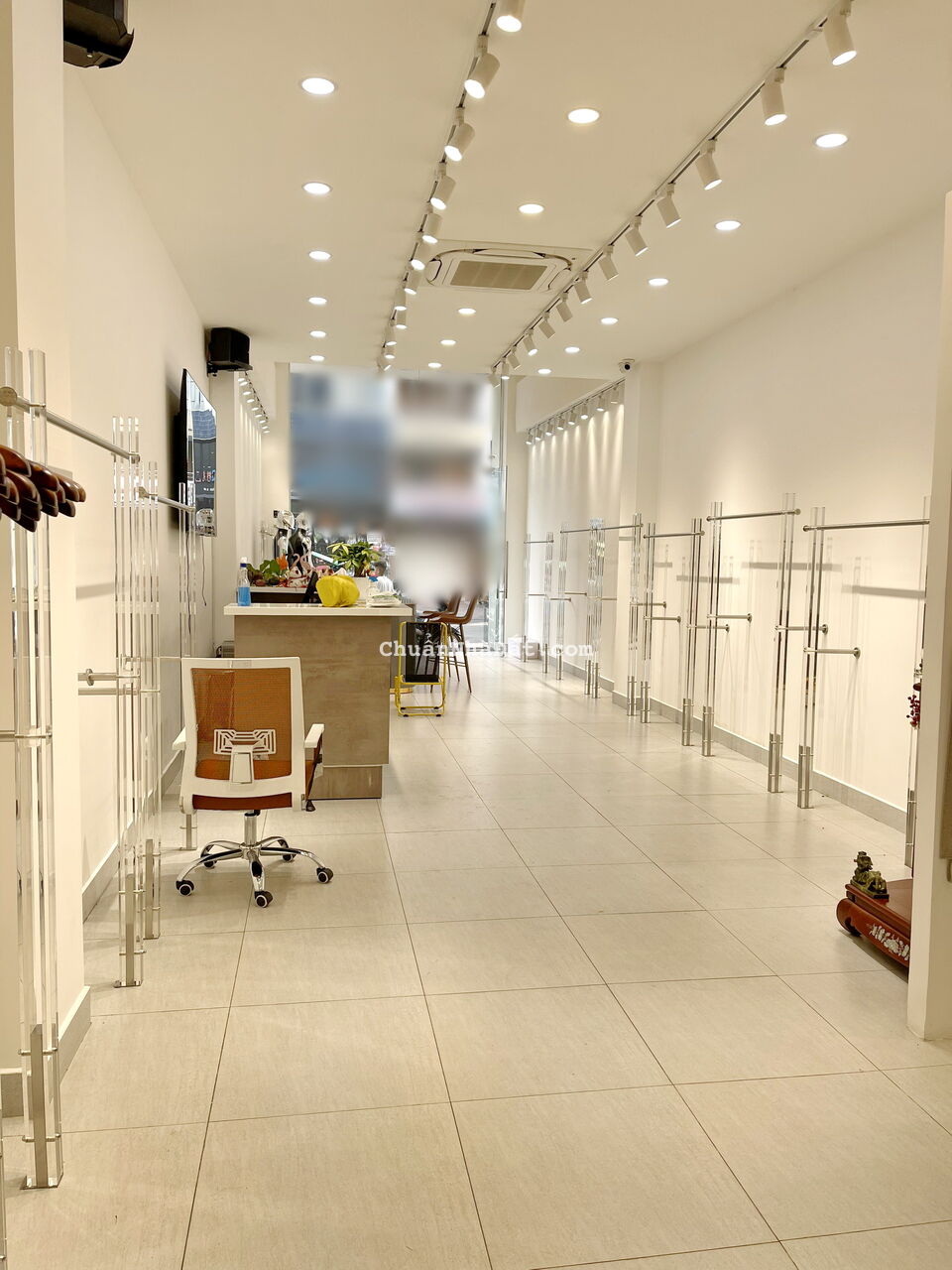 Cho thuê nhà mới 5 lầu mặt tiền kinh doanh đường Nguyễn Trãi P.8 Quận 5 Cho thuê nhà mới 5 lầu mặt tiền kinh doanh đường Nguyễn Trãi P.8 Quận 5