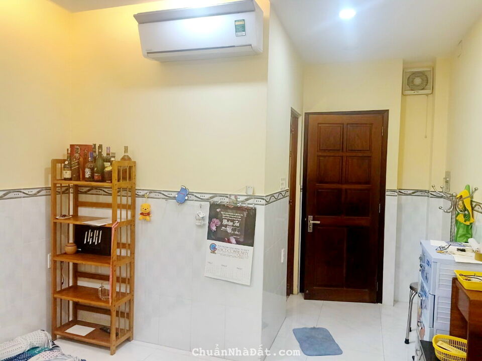 Cho thuê nhà mới 3 lầu HXH gần chợ sáng Bùi Minh Trực Phường 5 Quận 8