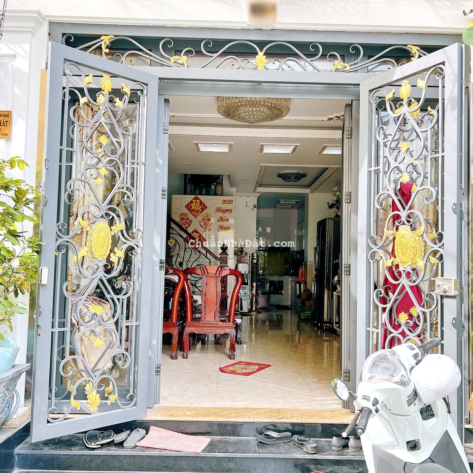 Bán nhà 3 lầu mặt tiền đường NB Bùi Minh Trực Phường 6 Quận 8