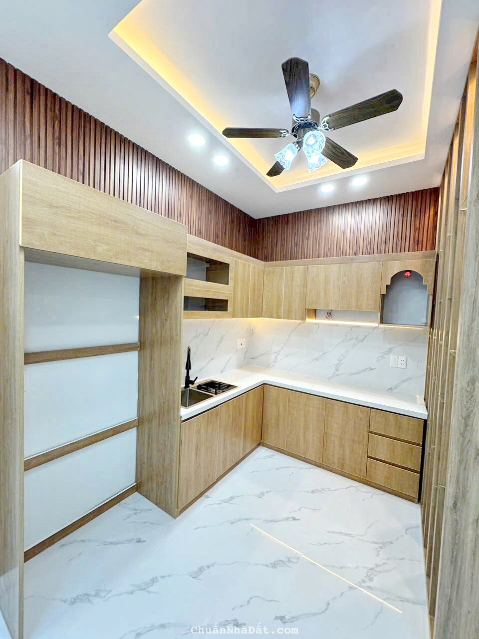 Bán nhà mặt tiền 3 lầu đường Dương Bá Trạc Phường 2 Quận 8