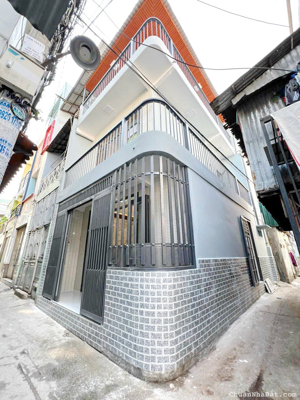 Bán nhà mới 2 lầu góc 2 mặt hẻm đường Võ Trứ Phường 9 Quận 8 Bán nhà mới 2 lầu góc 2 mặt hẻm đường Võ Trứ Phường 9 Quận 8