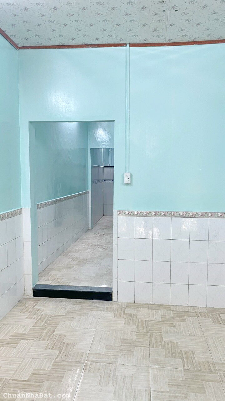 Cho thuê nhà 1 lầu hẻm xe hơi đường Trần Bình Trọng P.1 Quận 10 - 12Tr/Tháng